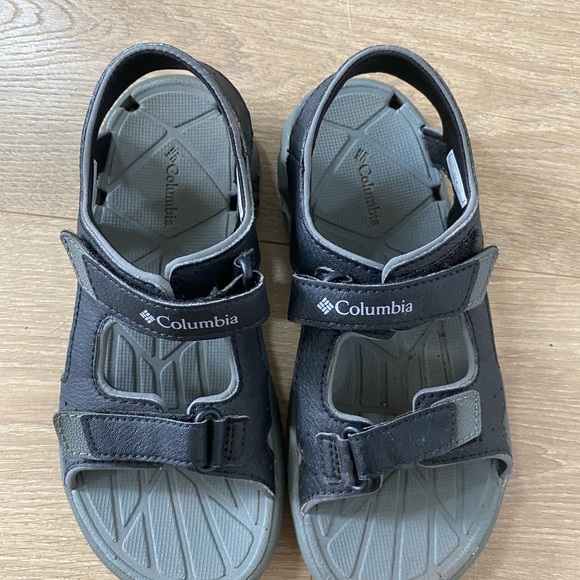Boys Columbia sandals size 2 - Picture 2 of 4